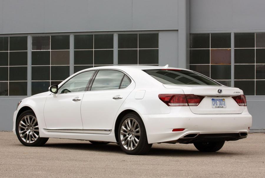  Lexus LS600h L 2013 года  (фото 23 из 45)